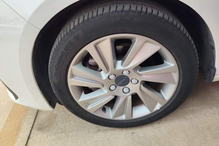 Used Lynk & Co 03 2018 1.5TD DCT Version China V Standard Left Front Wheel Hub