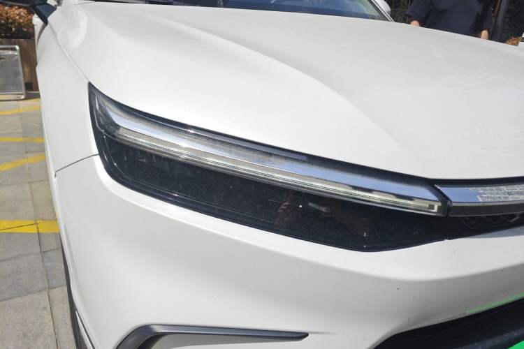 Used Honda Breeze 2023 240TURBO Two-Wheel-Drive Luxury Edition 5 Seats Right Front Headlight