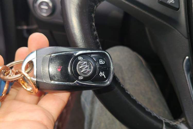 Used Buick Envision 2018 20T Two-Wheel Drive Luxury Model
