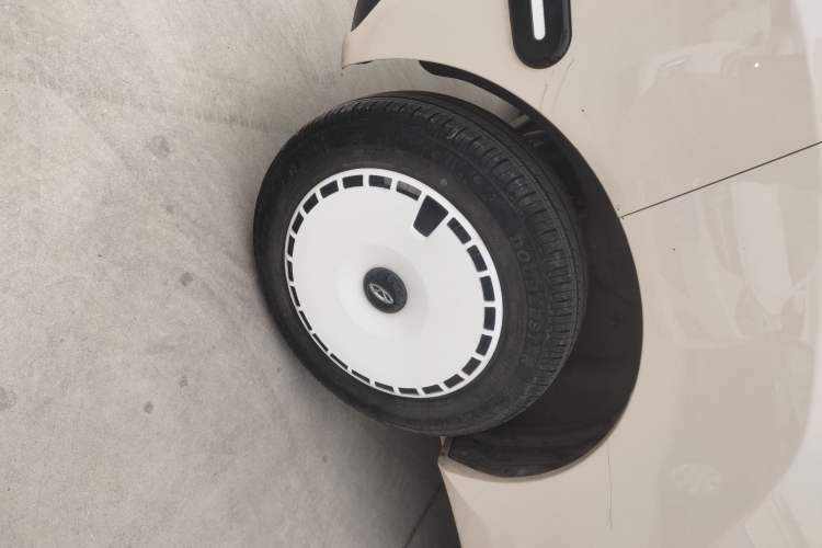 Used Chery QQ Ice Cream 2024 Restyled 170 km Sundae Right Rear Wheel Hub