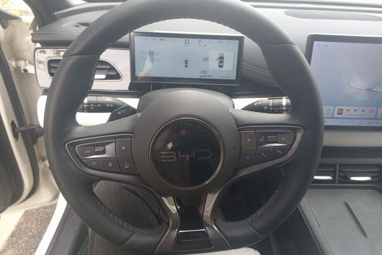 Used BYD Seal 06 New Energy 2025 DM-i Smart Drive 120KM Deluxe Model
