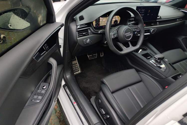 Used Audi A4L 2024 40 TFSI Luxury Dynamic Edition Driver Seat