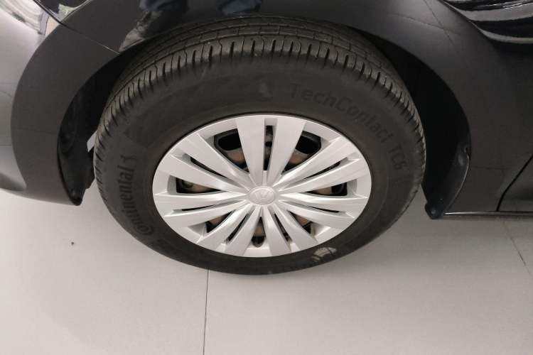 Used Volkswagen Santana 2021 1.5L Automatic Fashion Edition Left Front Wheel Hub