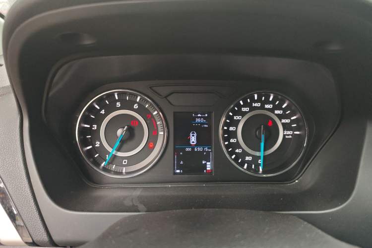 Used Soueast A5 Wing Dance 2019 1.5L Manual Luxury Version China V Standard