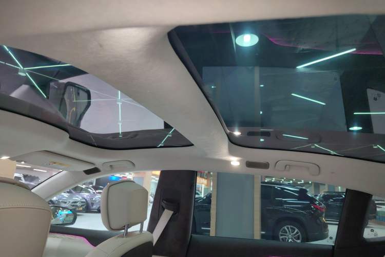 Used Nio ET7 2024 75 kWh Executive Edition Headliner