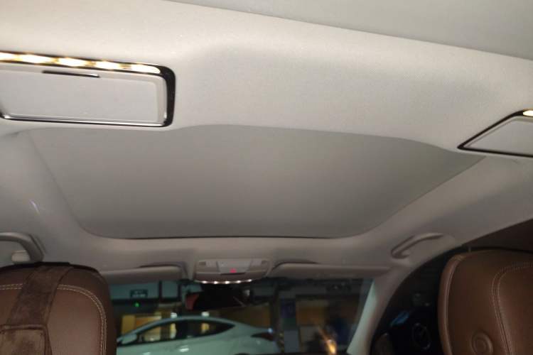 Used Mercedes-Benz E-Class 2022 Second Facelift E 300 L Fashion Edition
