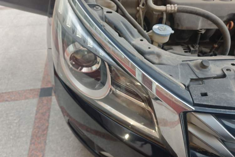 Used Venucia T70 2016 2.0L CVT Enjoy Edition
