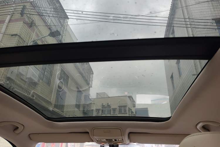 Used Volkswagen Tiguan 2012 2.0 TSI Automatic All-Wheel Drive Flagship Edition Headliner