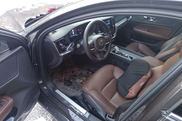 Used Volvo S60 2025 B4 Zhiyi Luxury Edition