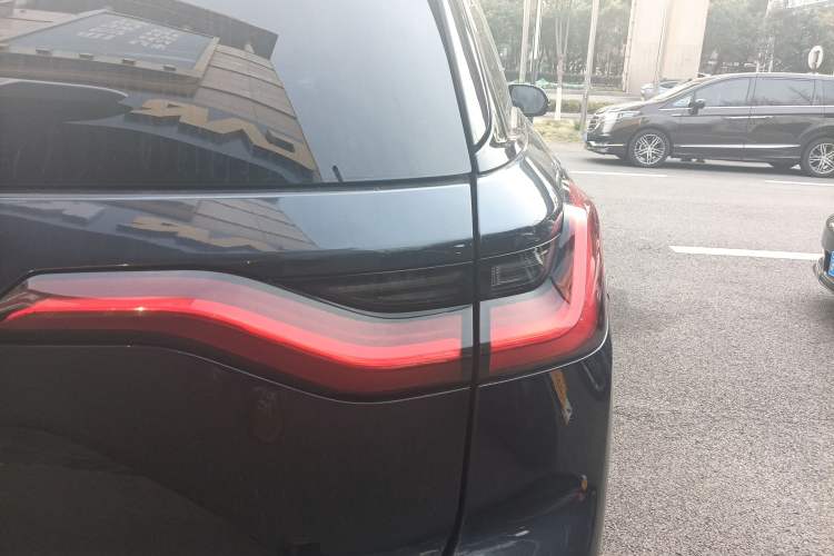 Used Nio ES8 2022 100 kWh Six-Seater Version
