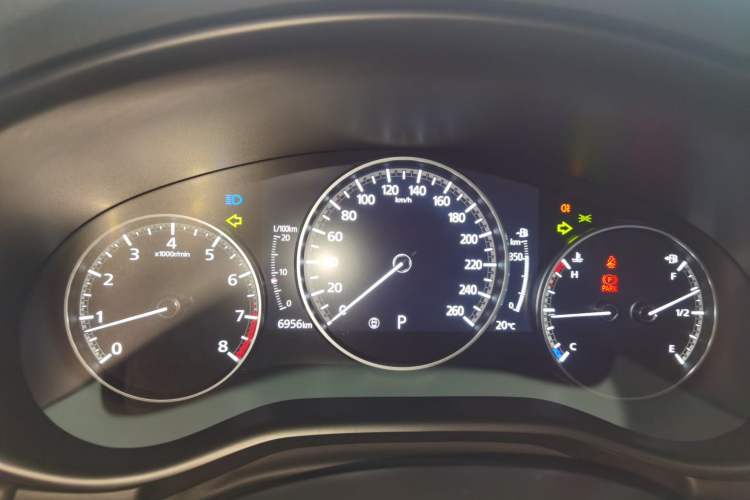 Used Mazda Mazda 3 Axela 2022 2.0L Automatic ZhiZun Obsidian Edition
