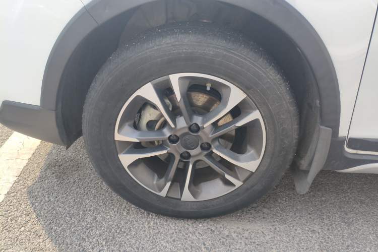 Used Geely Auto Vision X3 2019 Upgraded Model 1.5L Manual Elite Version
