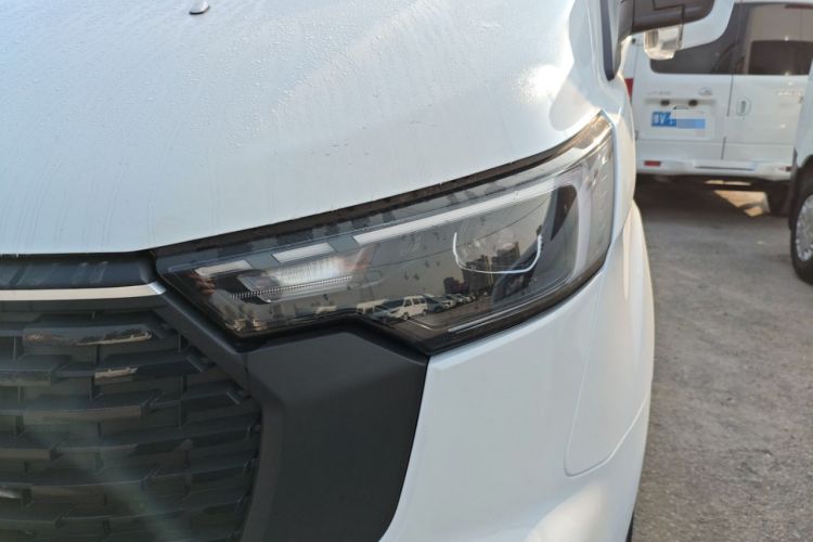 Used Ford Transit 2023 2.0T Gasoline Automatic Business & Travel Model Mid-axle Low-roof Design 7/8/9-Seater