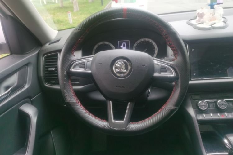 Used Skoda Kodiaq 2018 Facelifted TSI330 5-Seater Two-Wheel-Drive Comfort Edition Steering Wheel