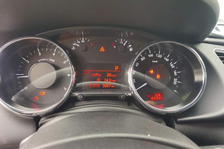Used Peugeot 3008 2013 2.0L Automatic Trend Edition Instrument Cluster