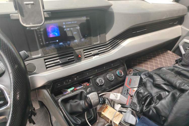 Used Dongfeng Yufeng  Audio And AC Panel