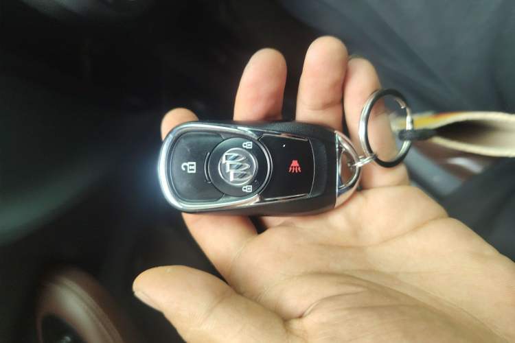 Used Buick Envision 2016 20T Two-Wheel-Drive Elite Model Vehicle Key