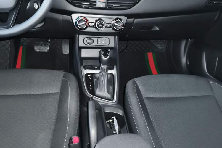 Used Hyundai Celesta 2018 1.6L Automatic GL Enjoyment Version China V Standard
