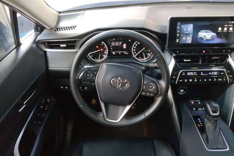 Used Toyota Harrier 2023 2.0L CVT Two-Wheel Drive Entry Version
