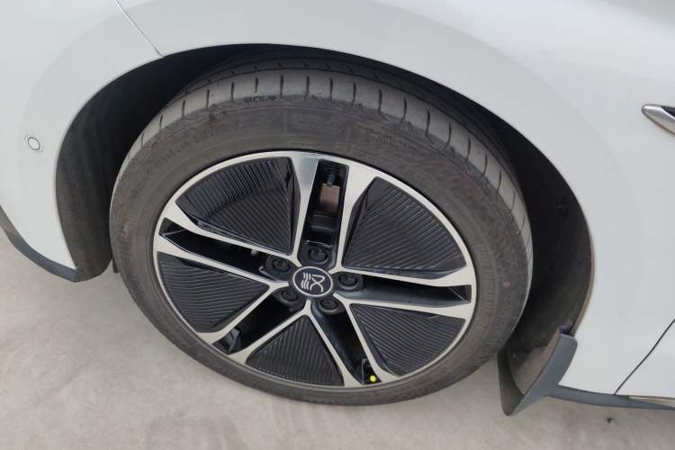 Used BYD Han 2020 EV Long-Range Deluxe Model Left Front Wheel Hub