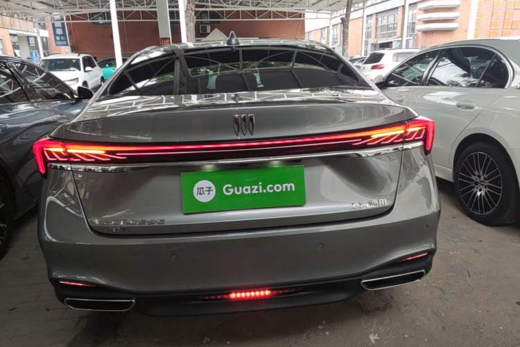 Used Buick LaCrosse 2023 28T Prestige Edition
