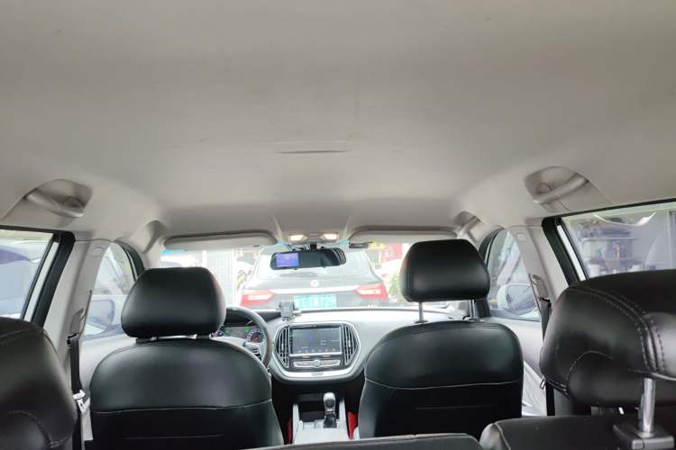 Used JETOUR X70M 2020 Revised 1.5T Manual Partner Version 6-Seater