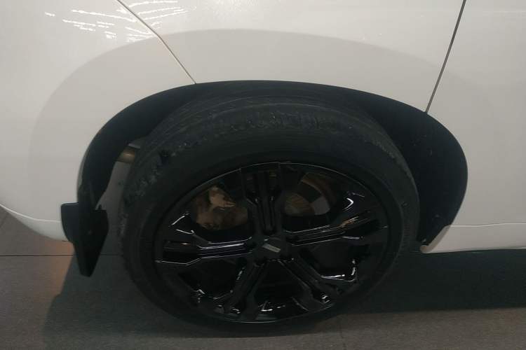 Used Wey VV7 2017 2.0T Flagship Model Right Rear Wheel Hub