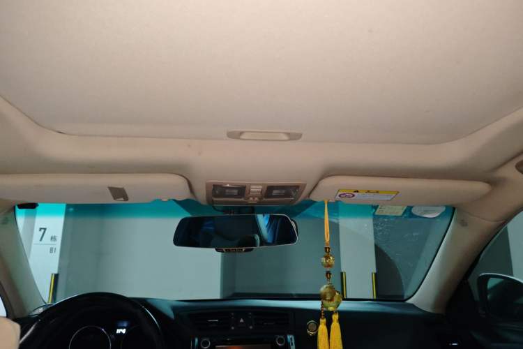 Used Toyota Reiz 2012 2.5V Fengdu Elite Stylish Edition Headliner