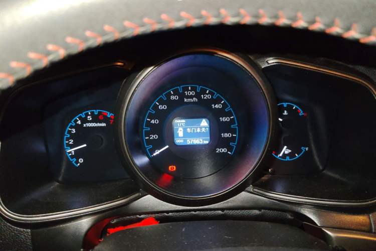 Used CHANGAN OSHAN CX70 2017 CX70T 1.5T Manual Zunqing Edition