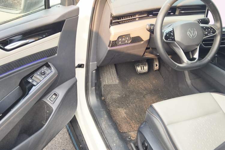 Used Volkswagen ID.7 VIZZION 2024 AIR model
