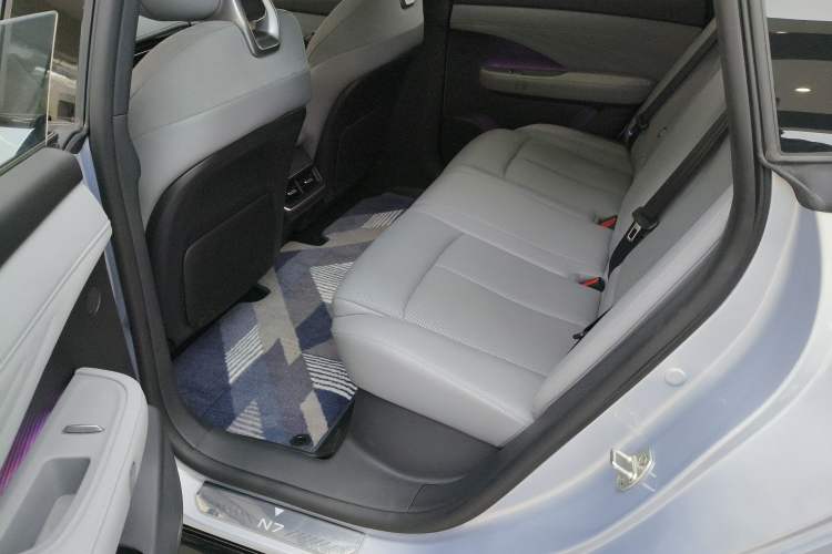 Used Nissan N7 2025 510 Max Left Rear Seat