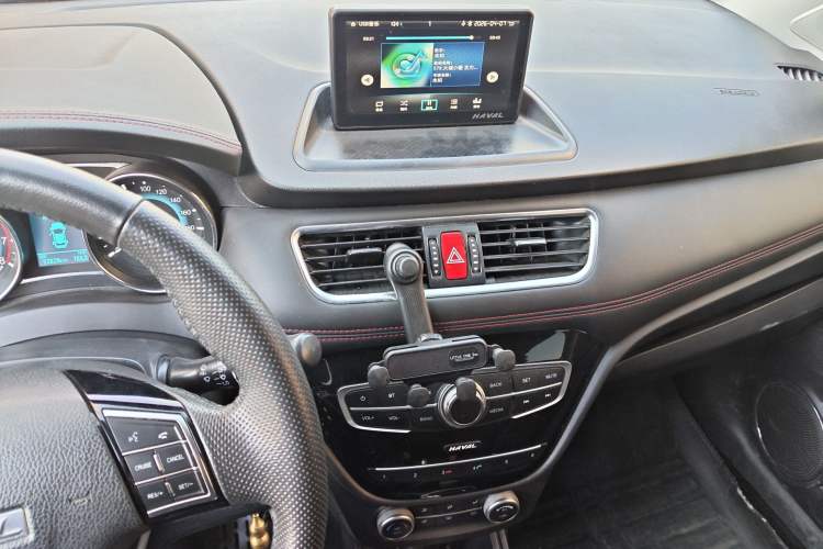 Used Haval H1 2017 Blue-Label 1.5L AMT Luxury Model Audio And AC Panel