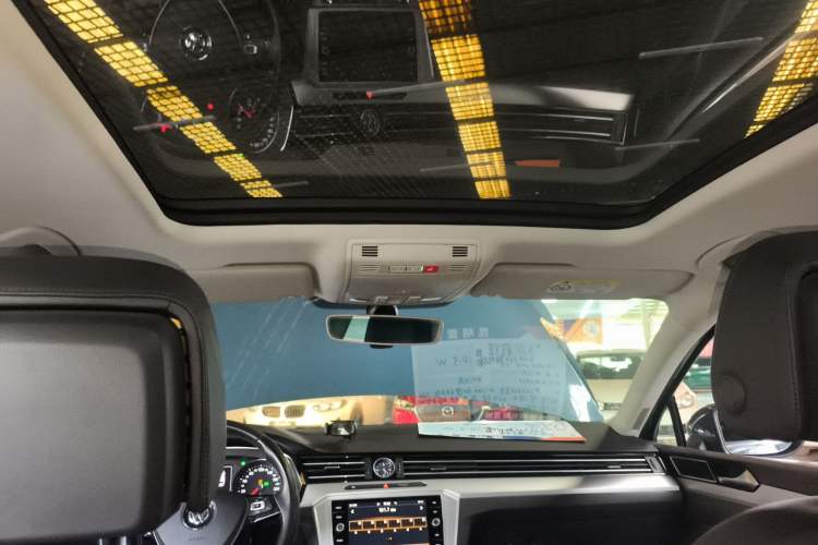 Used Volkswagen Variant 2018 380TSI Two-Wheel Drive Comfort Edition
