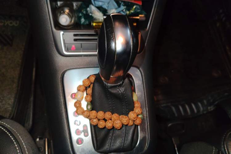 Used Volkswagen Tiguan 2017 300TSI Automatic Two-Wheel Drive Silk Road Comfort Edition Gear Lever