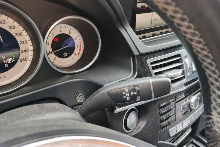 Used Mercedes-Benz E-Class 2015 E 260 L Sport & Fashion Model Gear Lever