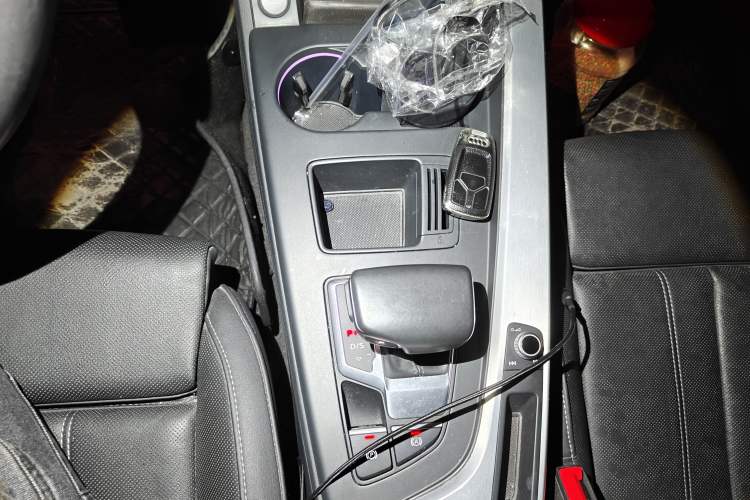 Used Audi A4L 2020 40 TFSI Luxury Dynamic Model
