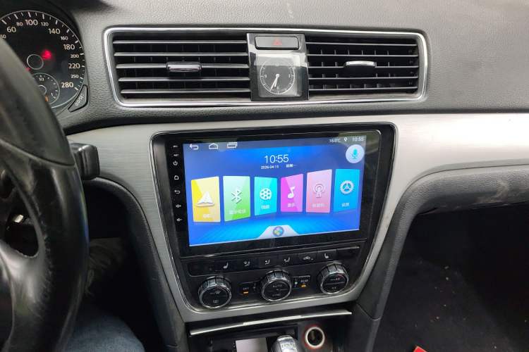 Used Volkswagen Passat 2015 1.8TSI DSG Prestige Edition Audio And AC Panel