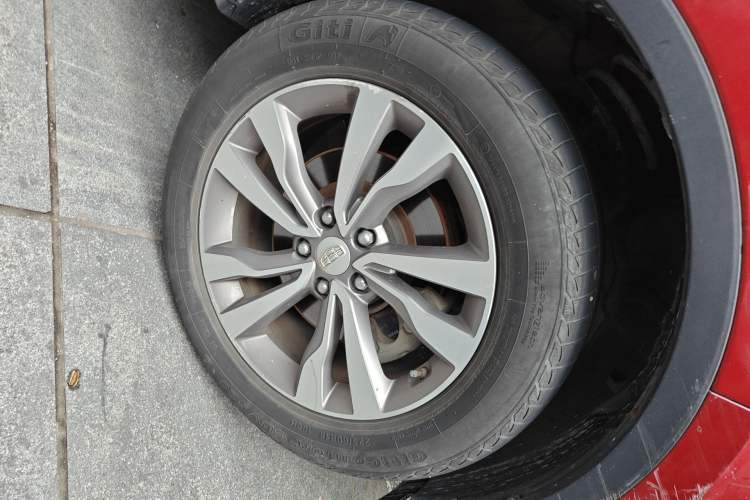 Used Geely Auto Emgrand X7 Sport 2016 1.8TD Automatic ZhiShang Model Right Front Wheel Hub