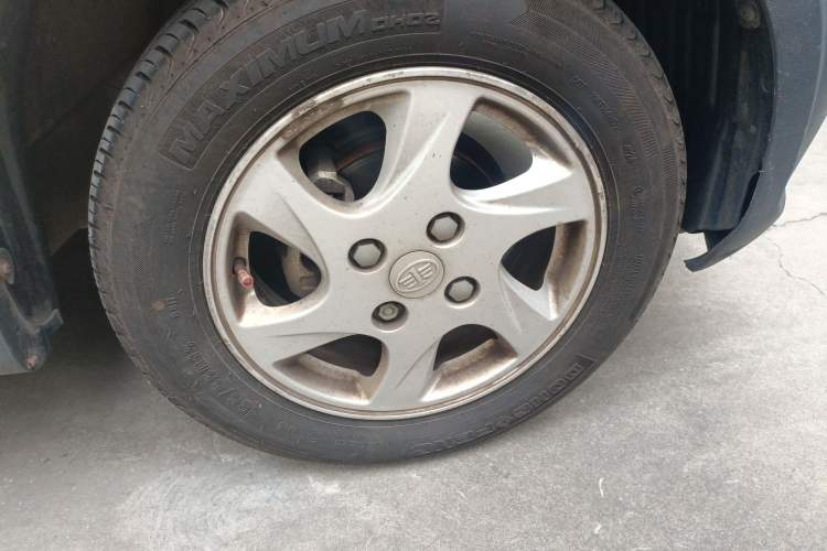 Used FAW Senya S80 2014 1.5L Manual 7-Seater Sporty Comfortable C Version
