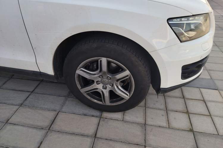 Used Audi Q5 2013 40 TFSI Technology Edition Right Front Wheel Hub