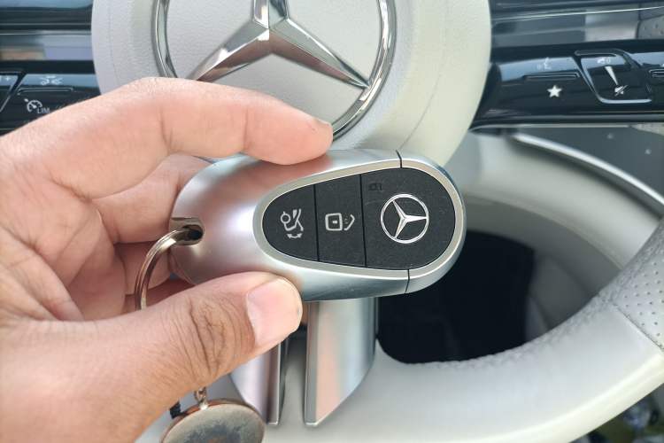 Used Mercedes-Benz EQE 2022 350 First Edition Special Version Vehicle Key