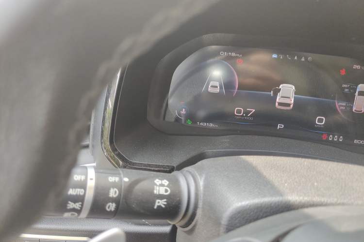 Used Haval F7 2020 2.0T Two-Wheel Drive i-Van Odometer Close Up