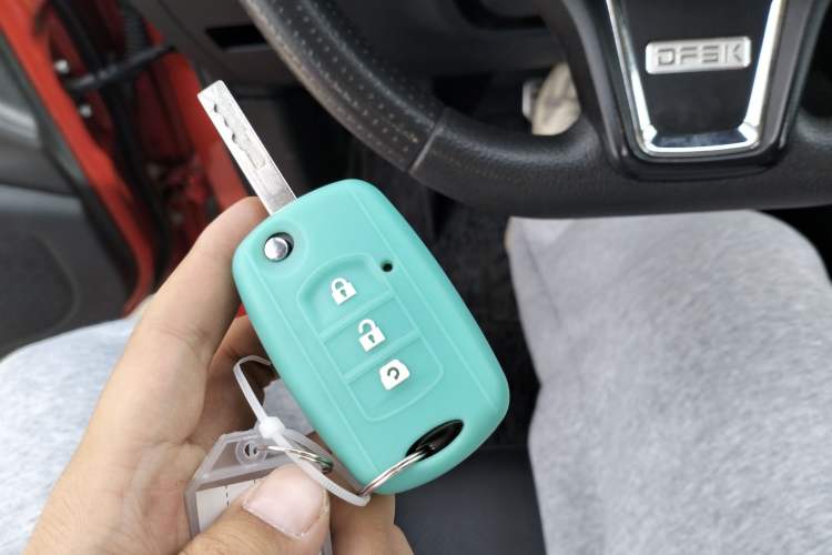 Used Dongfeng Fengon S560 2018 1.8L CVT Elite Model 7 Seats