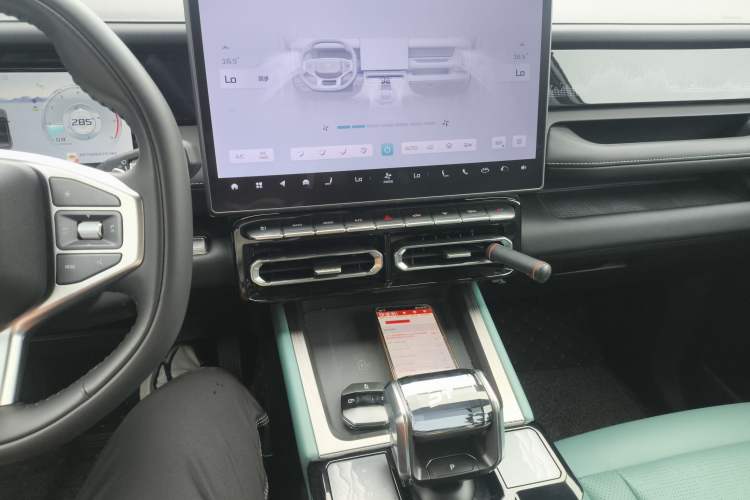 Used JETOUR Freelander 2025 2.0TD Automatic XWD Conqueror Audio And AC Panel