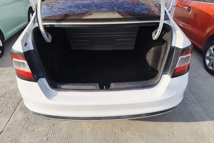 Used Skoda Rapid 2018 1.6L Automatic Comfort Edition