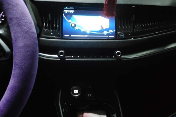 Used Haval H2s 2017 Blue Label 1.5T Manual Elite Model Audio And AC Panel