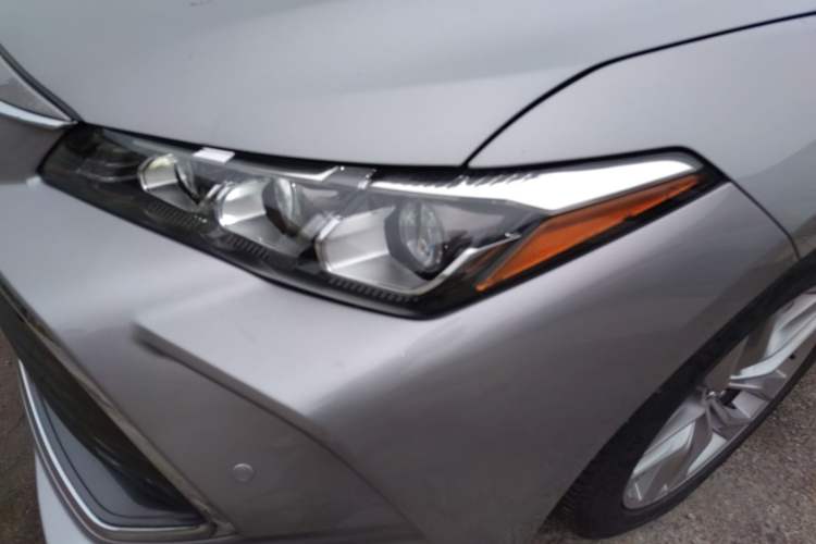 Used Toyota Avalon 2019 Dual-Engine 2.5L Luxury Edition China VI Standard
