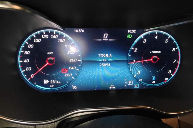 Used Mercedes-Benz GLC Coupe 2023 GLC 260 4MATIC Coupe SUV Odometer Close Up