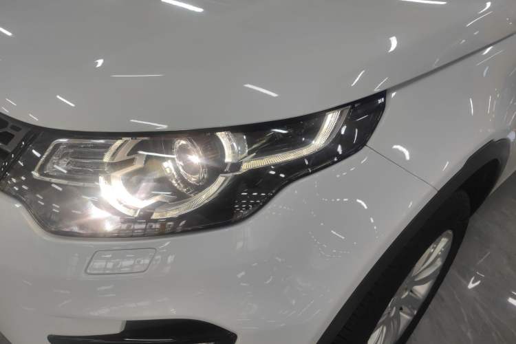 Used Land Rover Discovery Sport 2017 2.0T SE Left Front Headlight