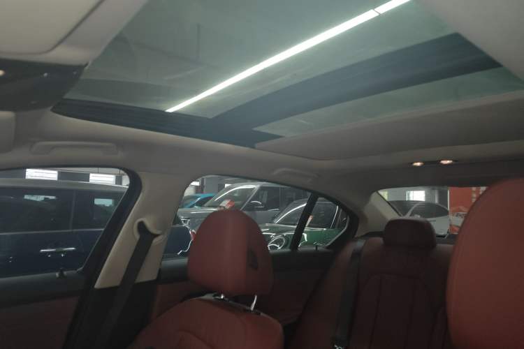 Used BMW 3 Series 2023 325Li M Sport Night Edition Package Headliner